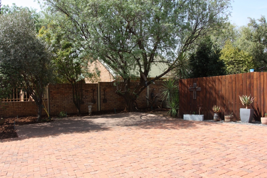 3 Bedroom Property for Sale in Langenhovenpark Free State